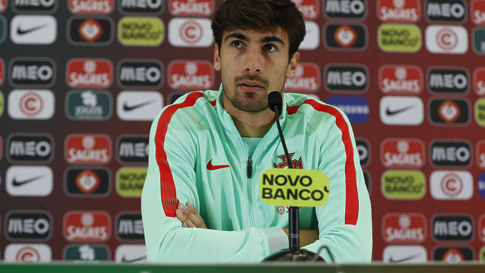 André Gomes sigue sin rendir con el Fútbol Club Barcelona