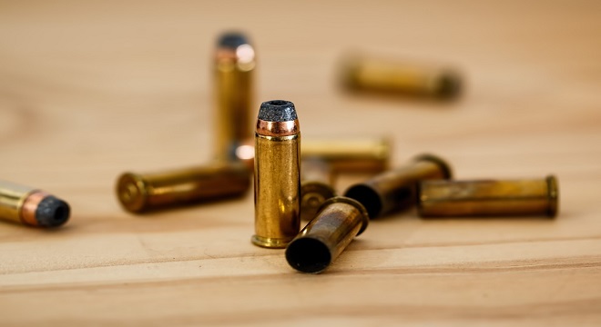Trump censura el tiroteo pero no condena las armas