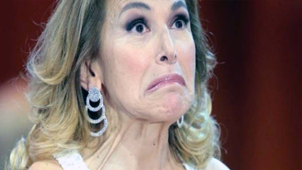 Domenica Live: Barbara D'Urso furiosa con due ospiti