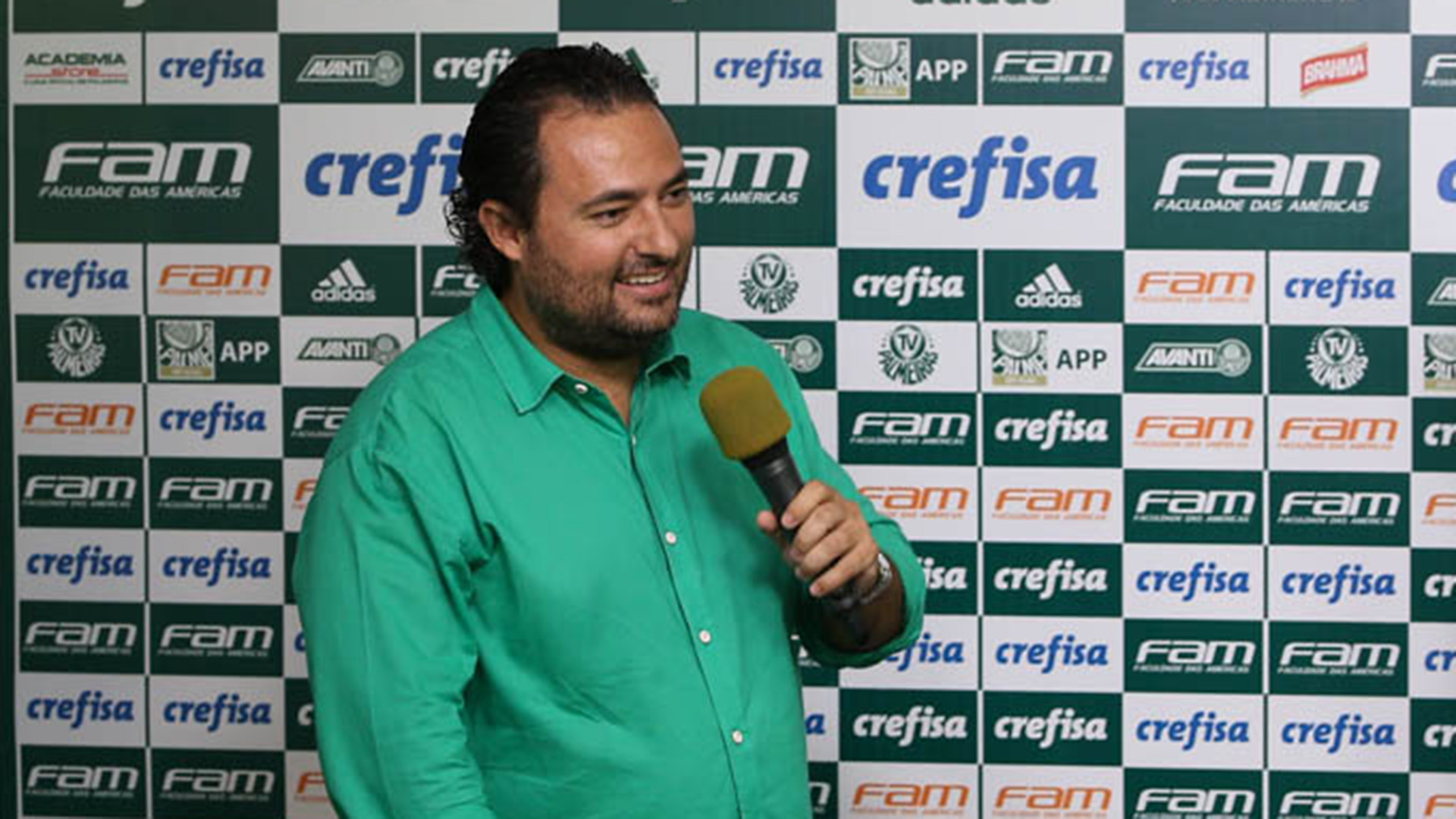 Vídeo: Adidas manda recado e causa surpresa no Palmeiras