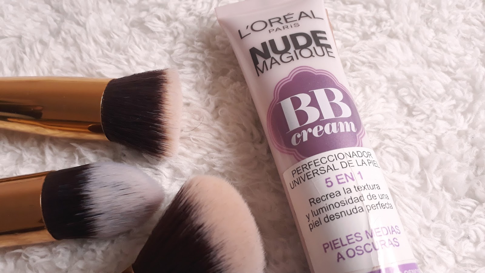 Maquillaje mate a la moda para ellas