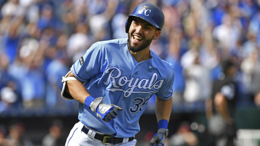 Eric Hosmer acepta un contrato de ocho años y $ 144 millones con Padres