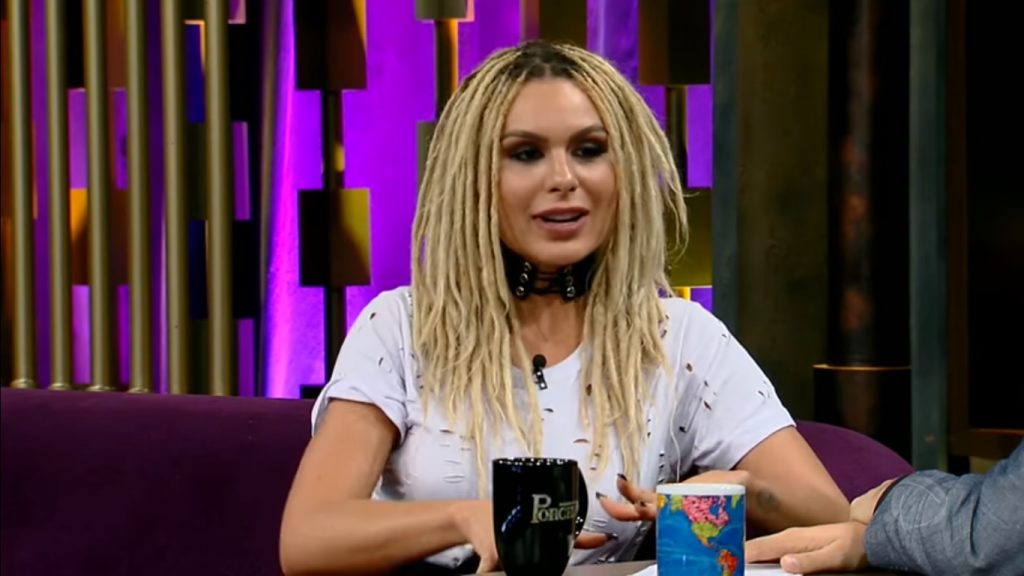 Vídeo: Mendigata tirou os dreads e surpreendeu os fãs