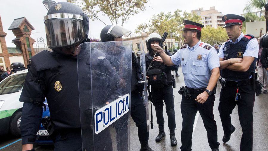 Confrontación entre manifestantes en Barcelona