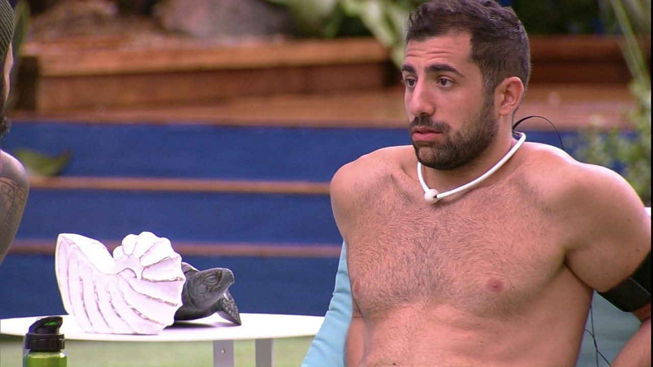 Kaysar perde o favoritismo no BBB18 ao votar em Gleici a pedido de Patrícia