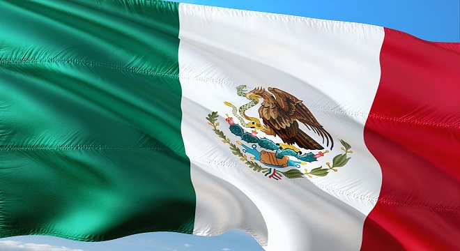 México: Duras críticas de Vargas Llosa a AMLO