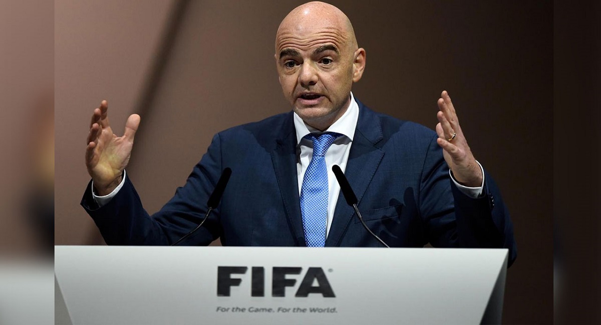 Presidente de la FIFA estuvo en el partido donde mujeres iraníes son arrestadas