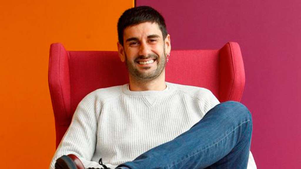 8M: Melendi recibe graves críticas tras su comentario sobre el feminismo