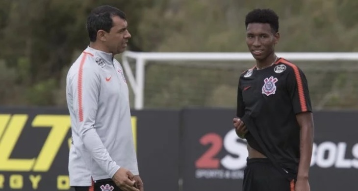 Corinthians anuncia compra de mais um jogador