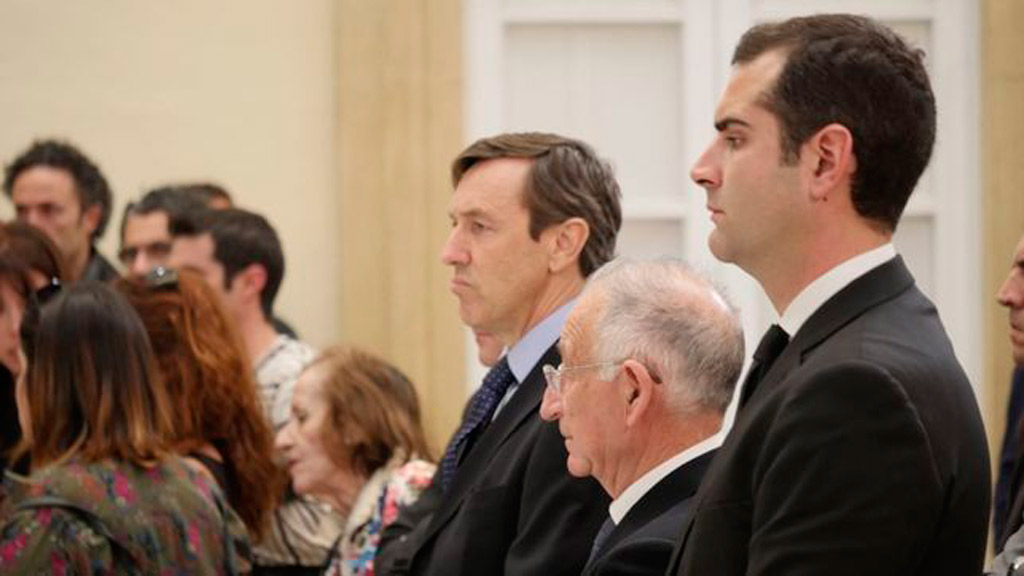 Prisión permanente: Rafa Hernando utiliza al pequeño Gabriel para hacer campaña