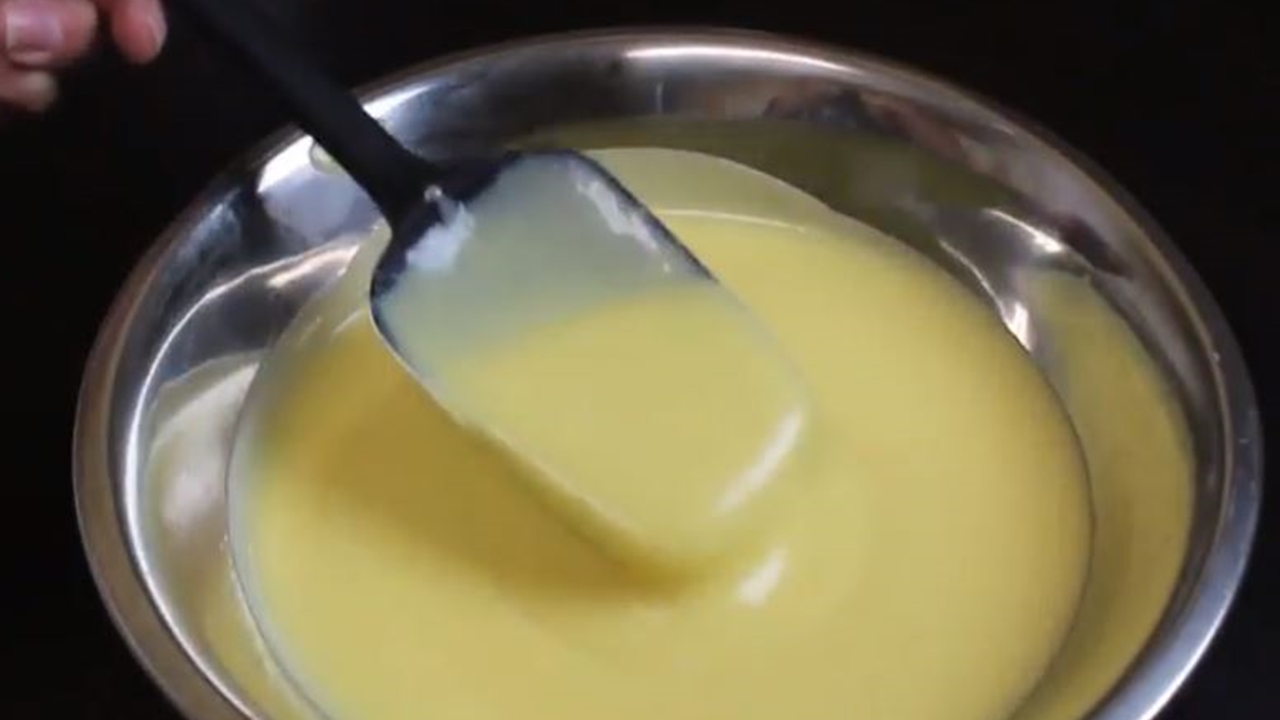 Easy Earl Grey Custard Sauce to make at home