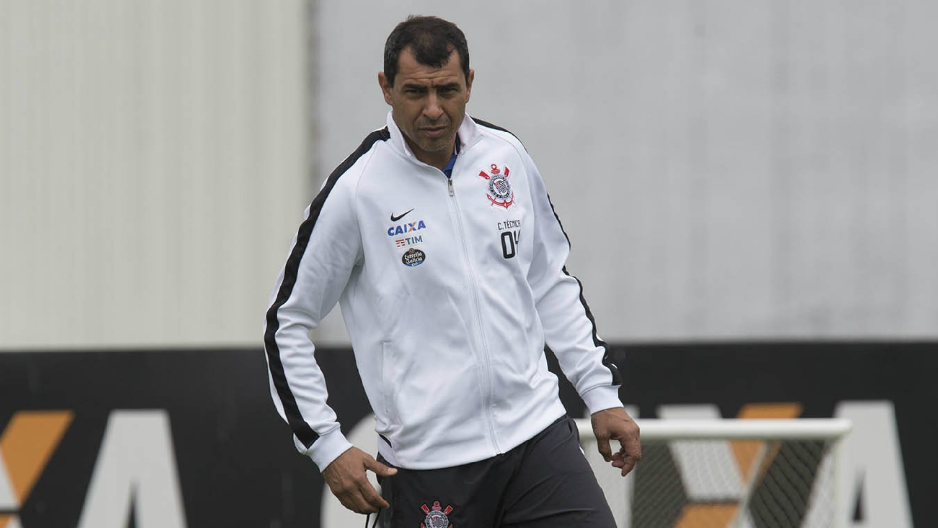 Corinthians anuncia contratação de 3 reforços