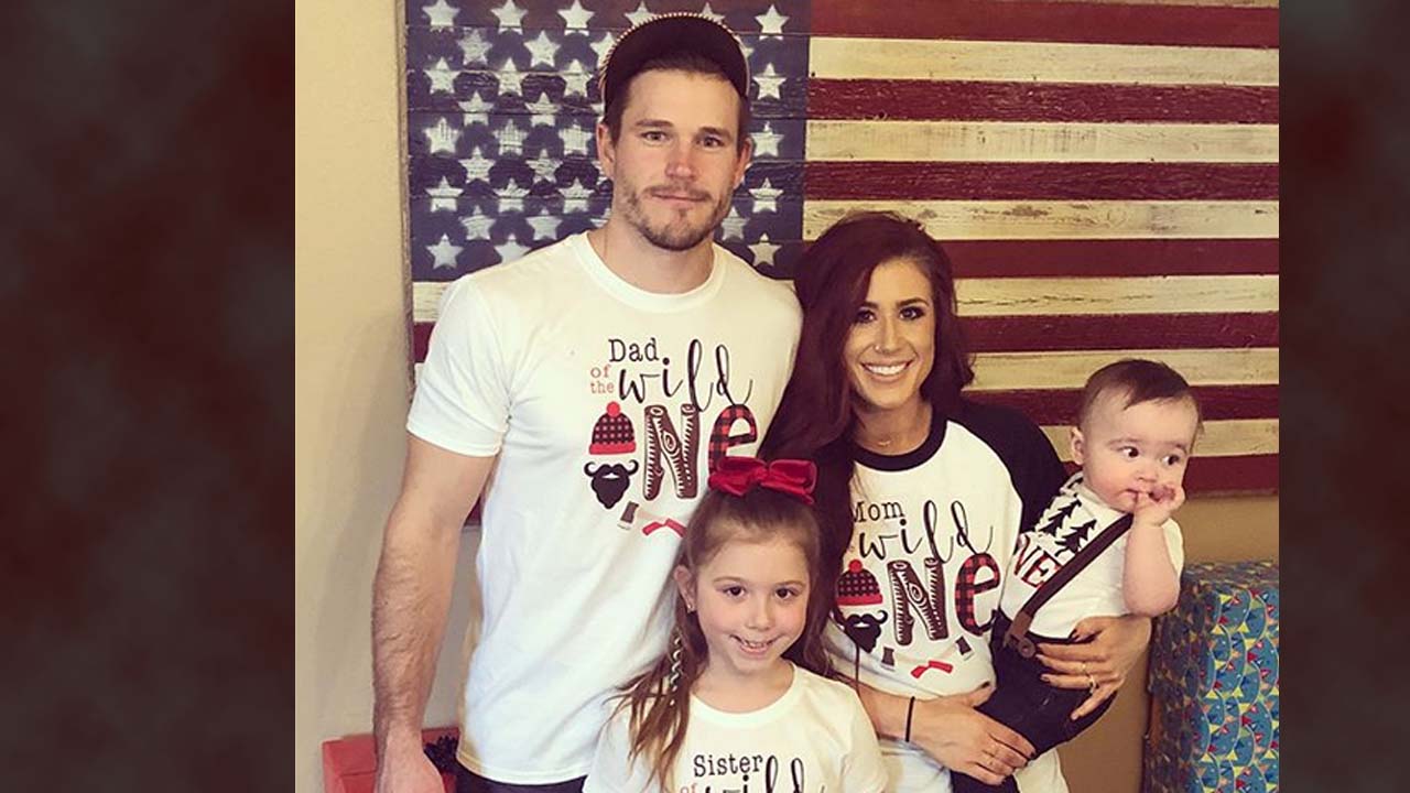 'Teen Mom 2' star Chelsea Houska shares baby bump photo and due date