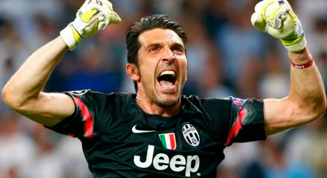 Seleccionado italiano hace convocatoria y la lidera el arquero Gianluigi Buffon