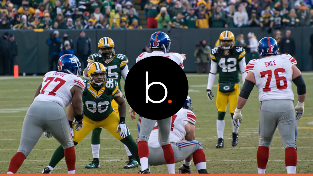 Josh Mauro signed a contract with the Giants