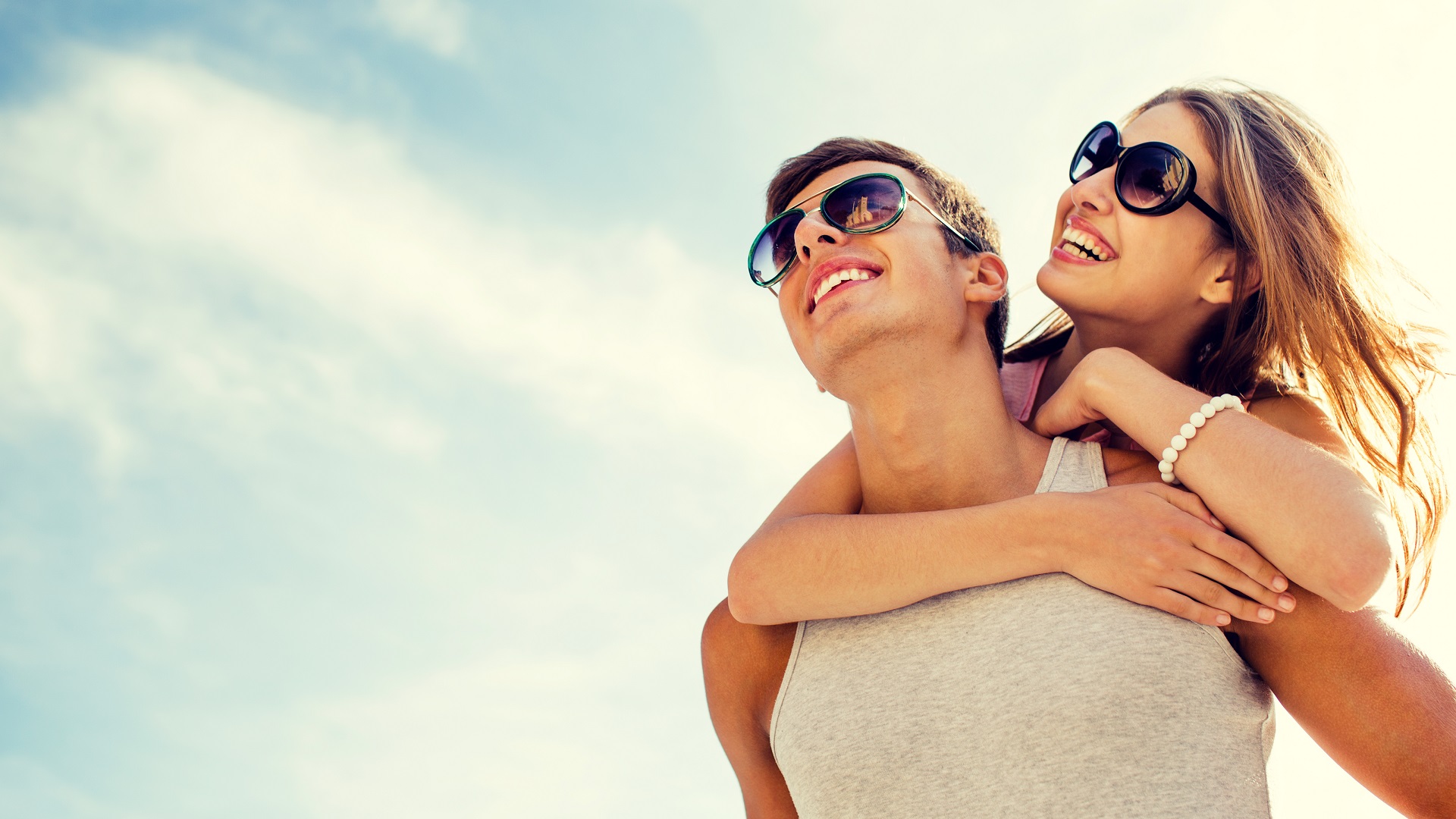 Las parejas felices hacen estas seis cosas cada mañana