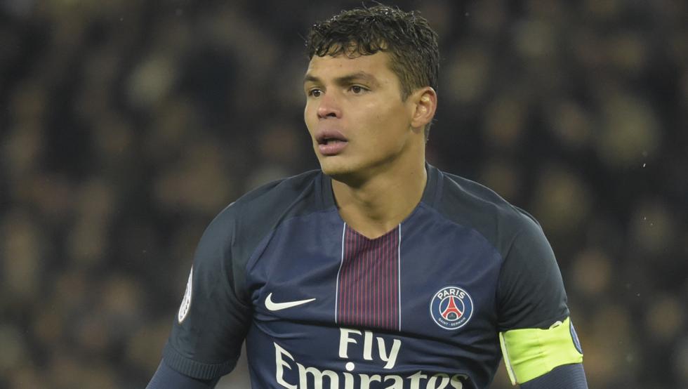 Los brasileños PSG juegan y cantan sobre los ritmos de la samba