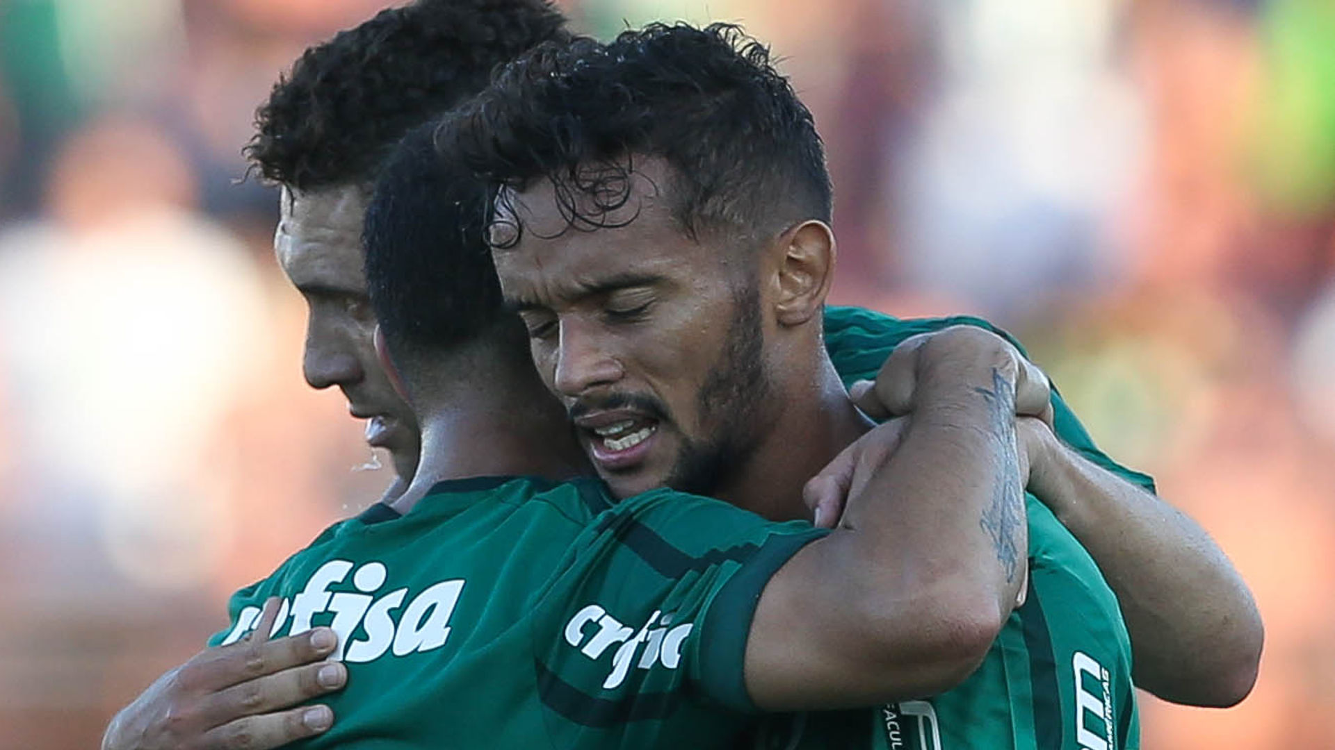 Fluminense se posiciona sobre Scarpa