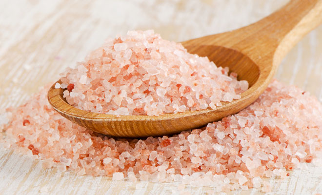 Beneficios de la sal del Himalaya para el cuerpo femenino