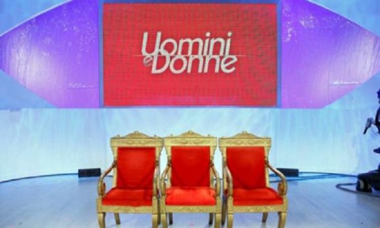 Cancellato Uomini e donne dal palinsesto Mediaset: la scelta di Maria De Filippi