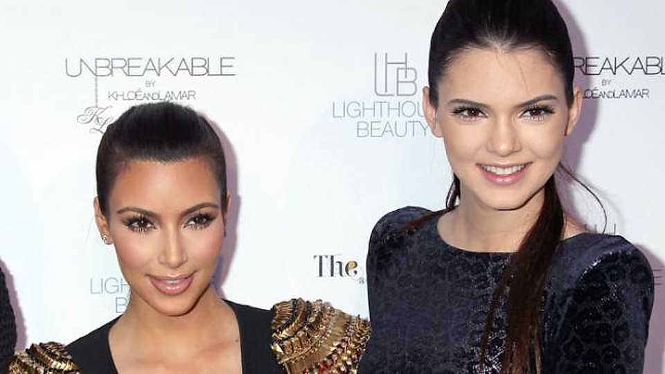 Kim Kardashian y Kendall Jenner disputan su popularidad a base de portadas