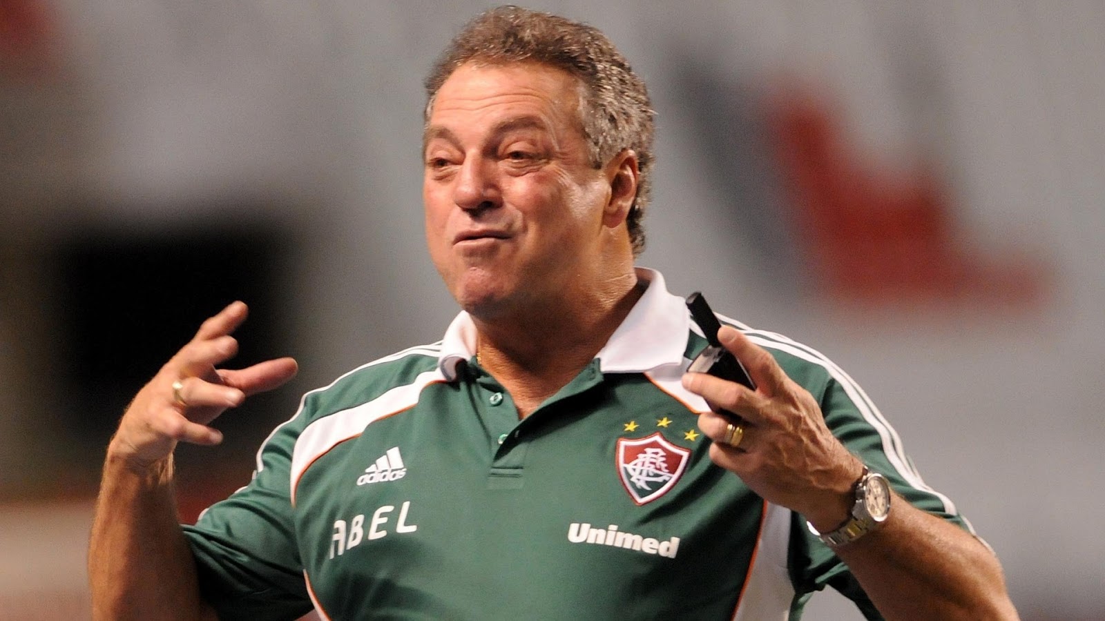 Abel Braga pode ter desfalques contra o Vasco