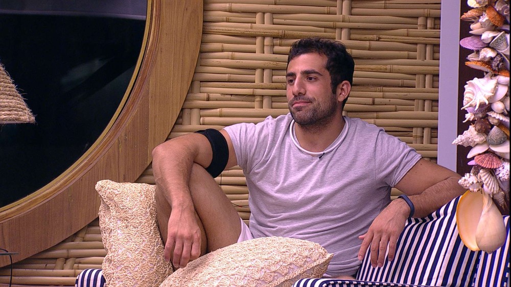 Kaysar perde a cabeça e grita com Ayrton no BBB 18