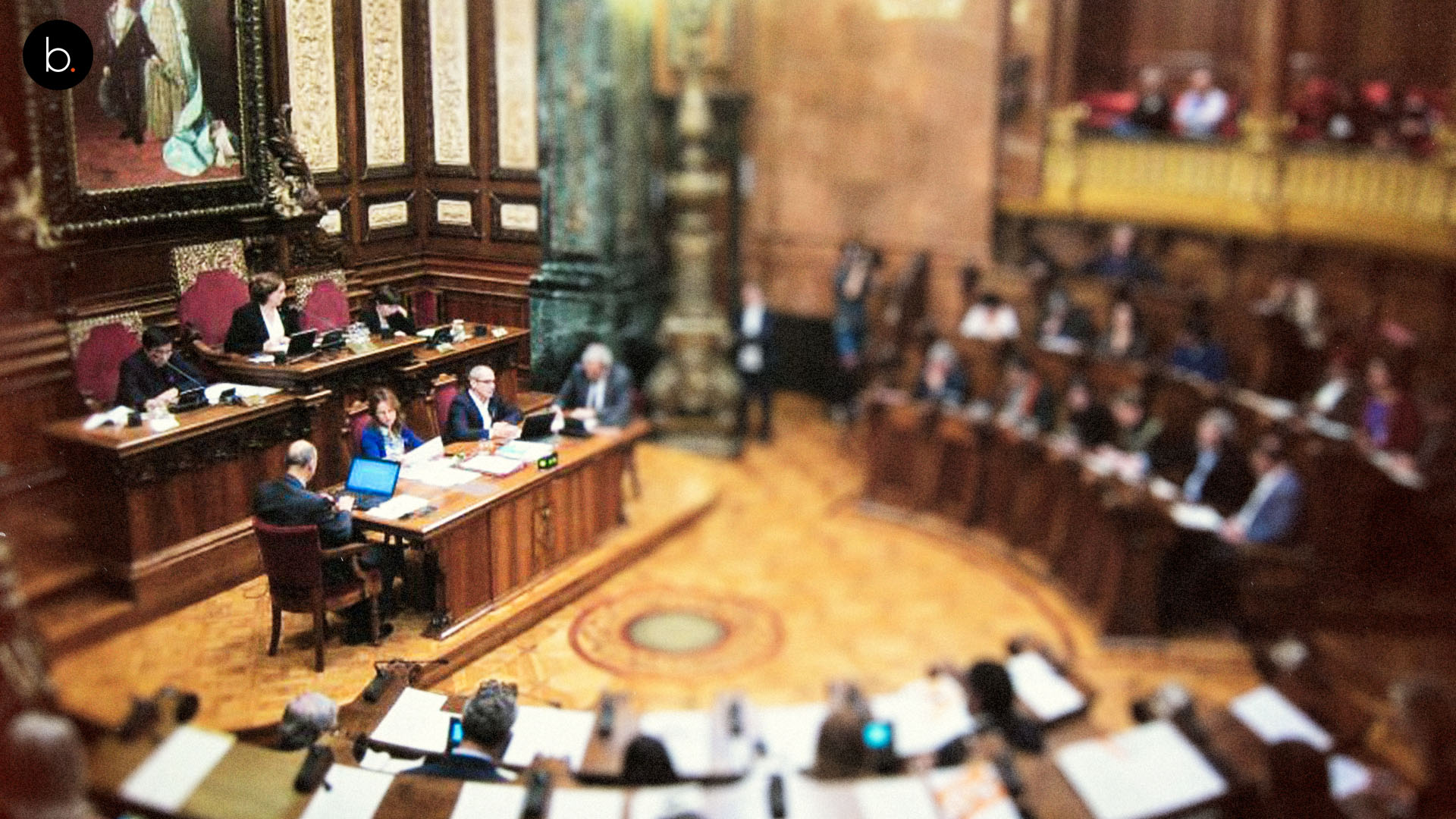 Conmoción tras la gravísima jugarreta de la oposición a Ada Colau