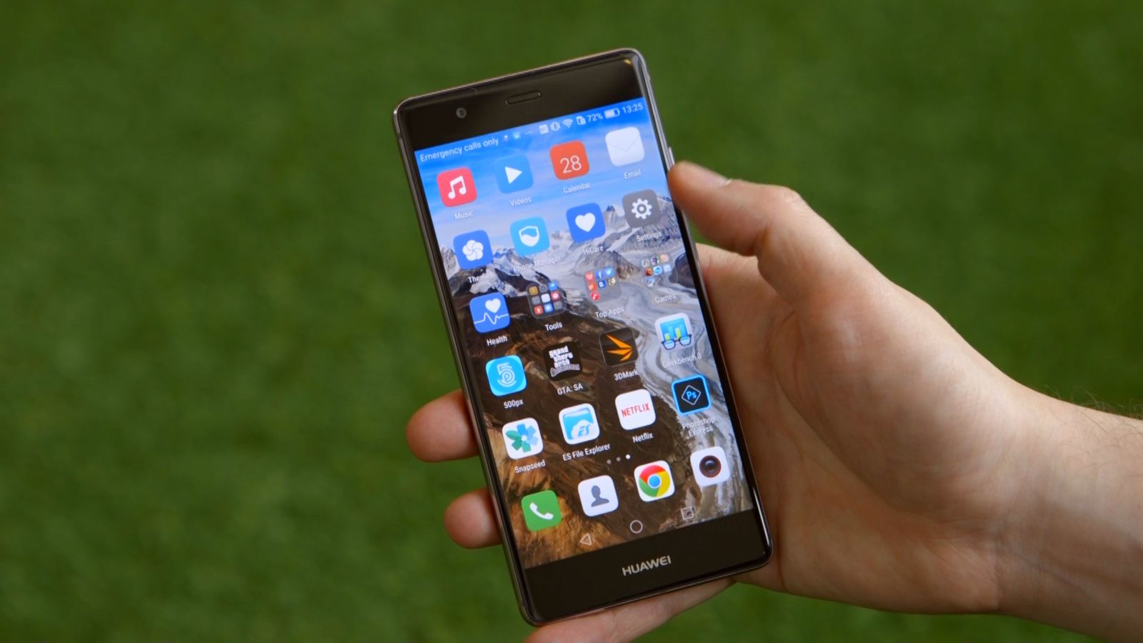Huawei lanza teléfonos inteligentes P20 al mercado de las comunicaciones