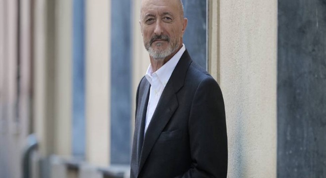 Arturo Pérez-Reverte presenta un nuevo libro
