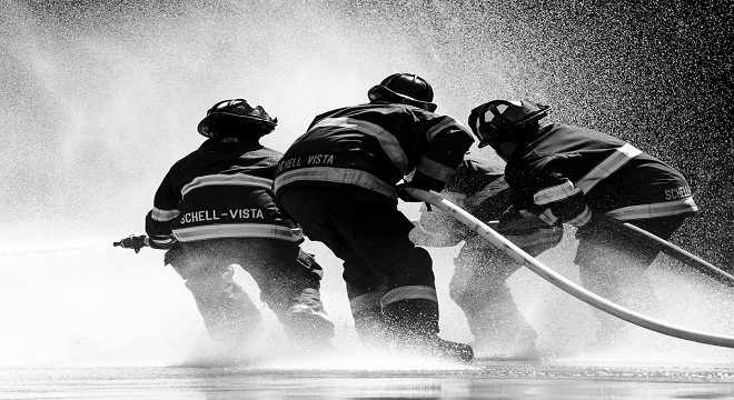 Tres bomberos españoles serán juzgados en Grecia