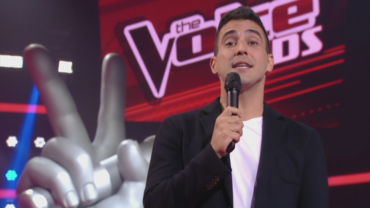 Durante final do "The Voice Kids", André Marques se emociona e faz revelação