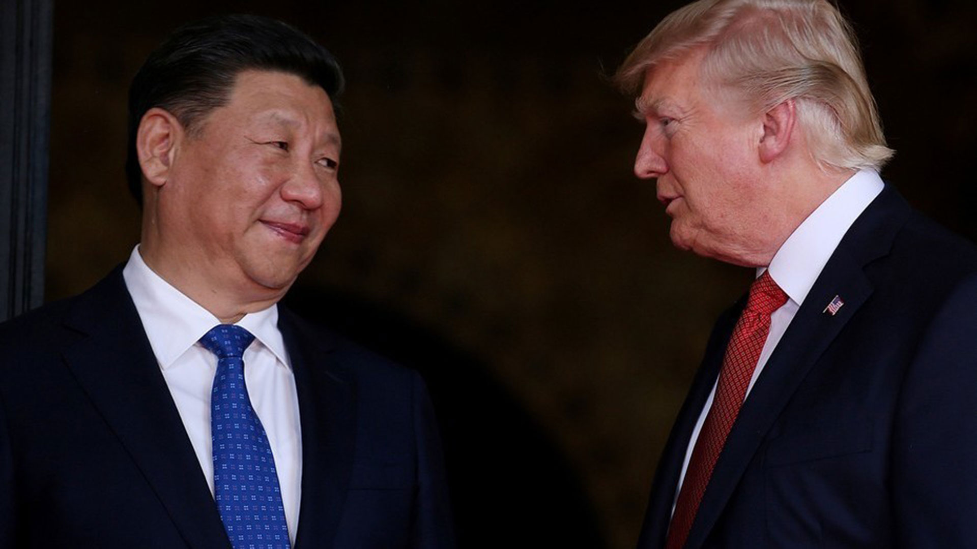 En medio de los temores de la guerra comercial, Trump predice que China cederá