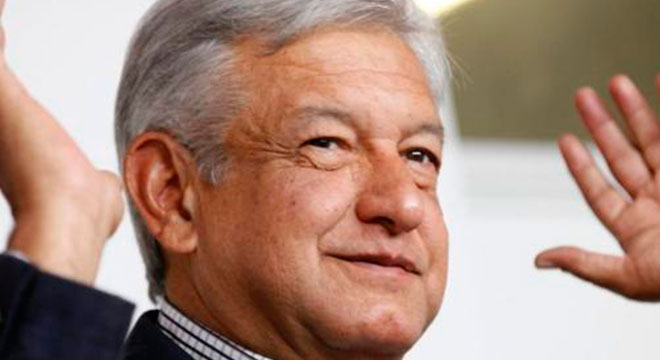 Andrés Manuel López Obrador sigue arriba en las encuestas