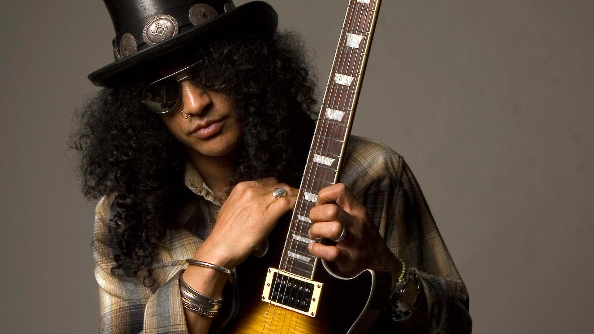 Guns N' Roses: Slash pianifica le prime date soliste dopo il reunion tour