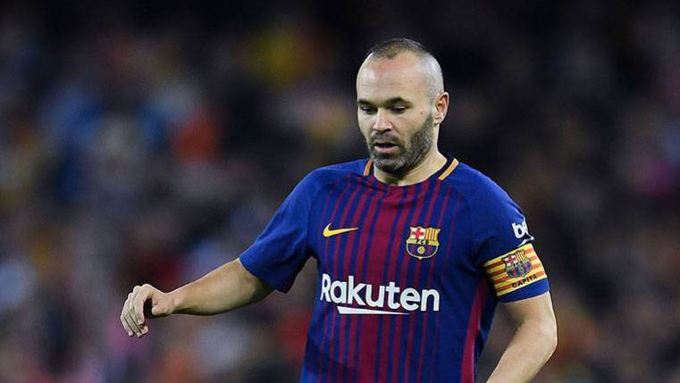 Andrés Iniesta comienza glorioso adiós a medida que una era se acerca a su fin