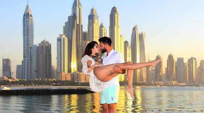 Nabilla et Thomas arnaquent une agence à Dubaï !