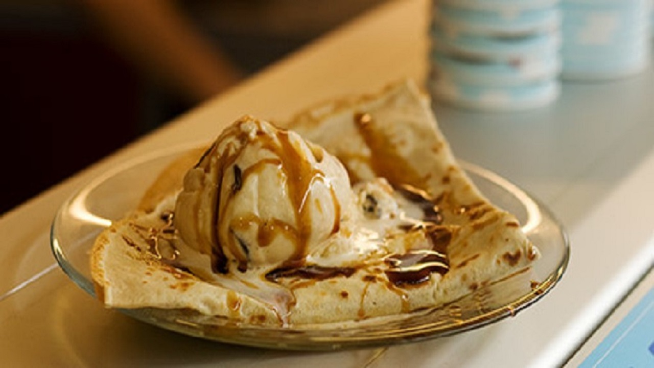 Accompany your Crêpes Suzette with some ice cream