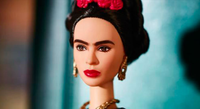 Guerra en contra de la Barbie di Frida Khalo