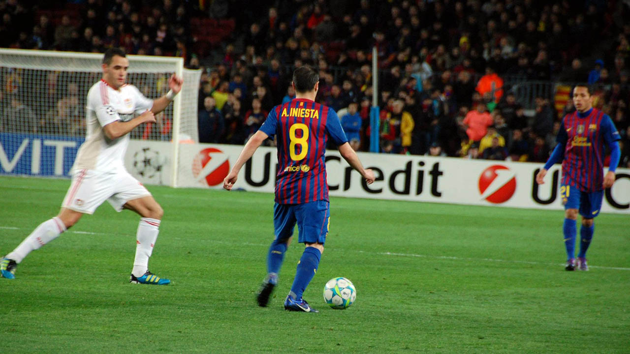 Guardiola convence Iniesta a não ir para a China; com motivo brutal