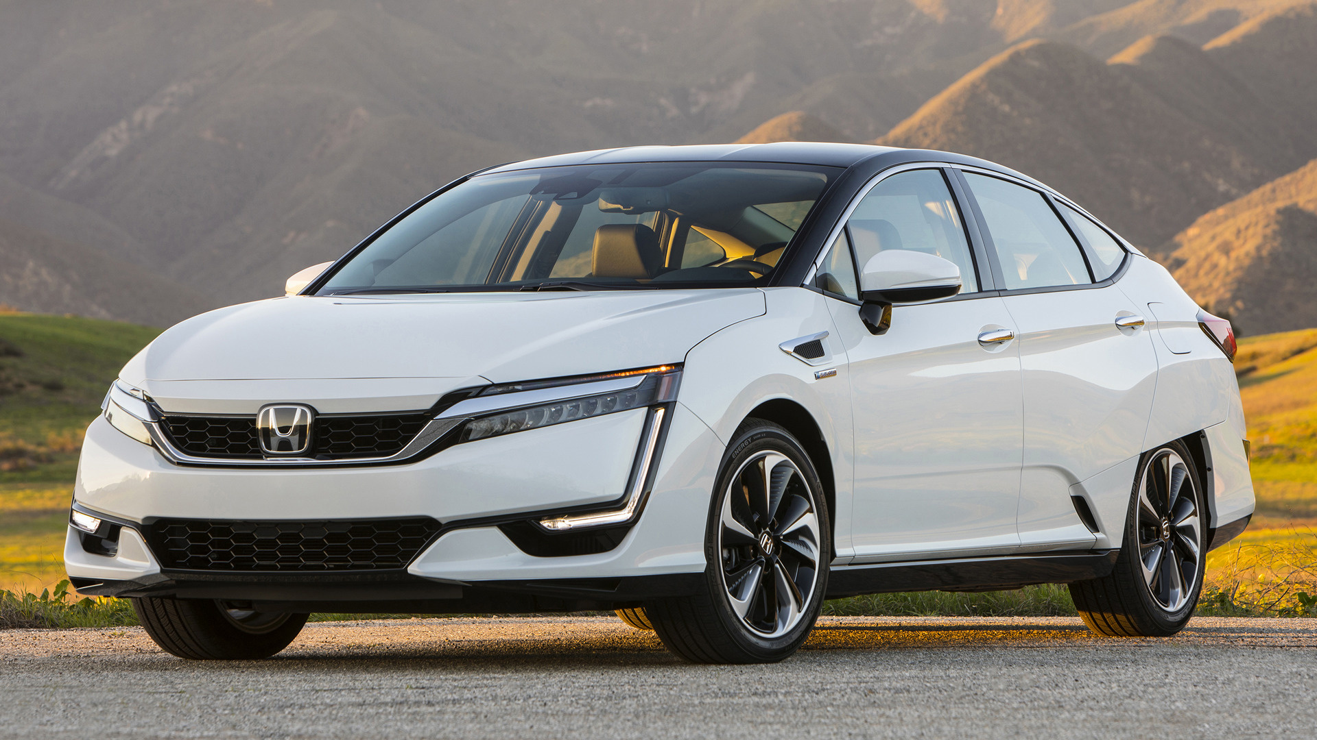 La complicada ingenieria dentro del nuevo híbrido clarity de Honda