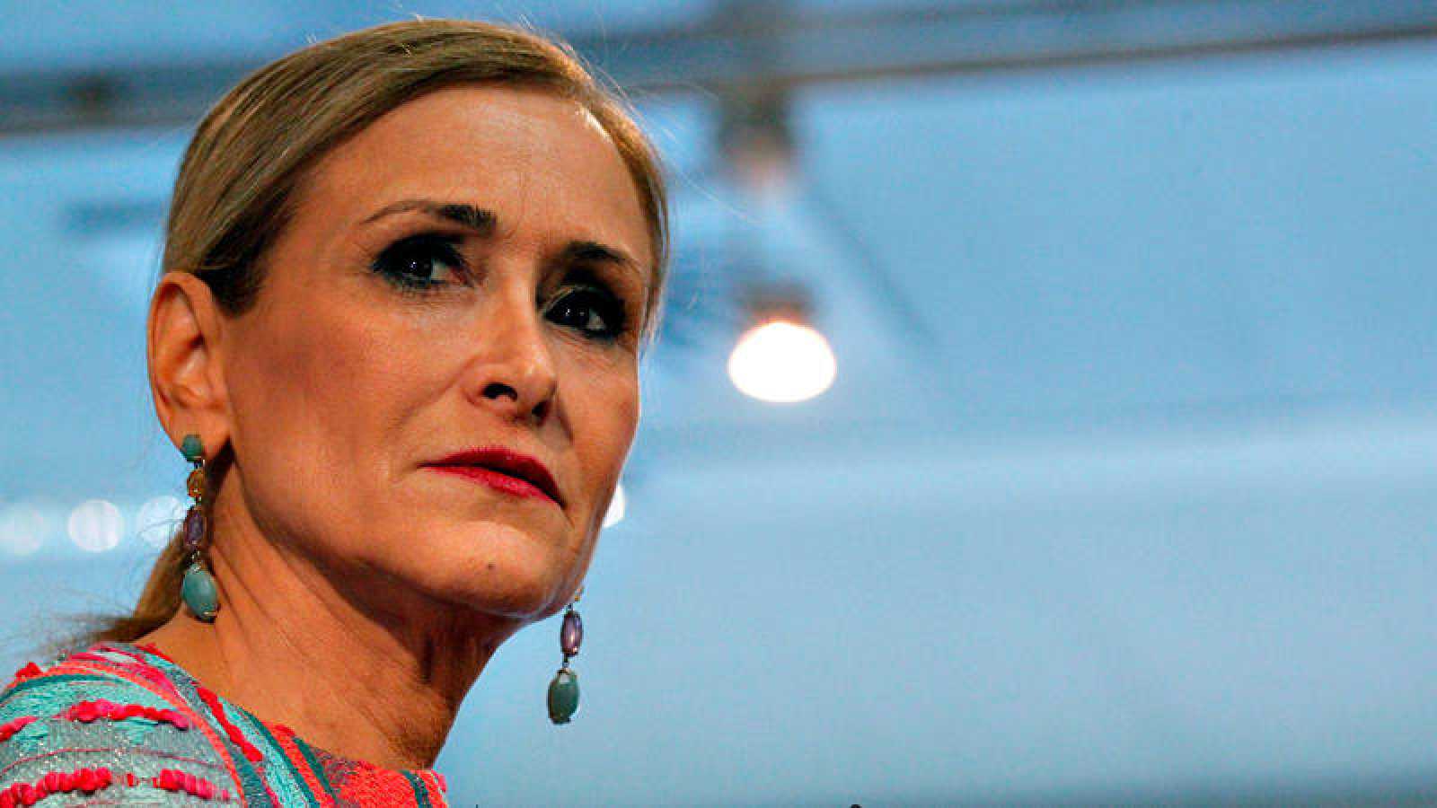 Se confirma otro escándalo: hay fotos de Cristina Cifuentes haciendo vudú