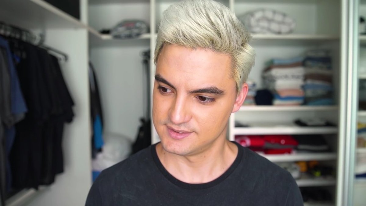 Felipe Neto declara infelicidade na sua vida