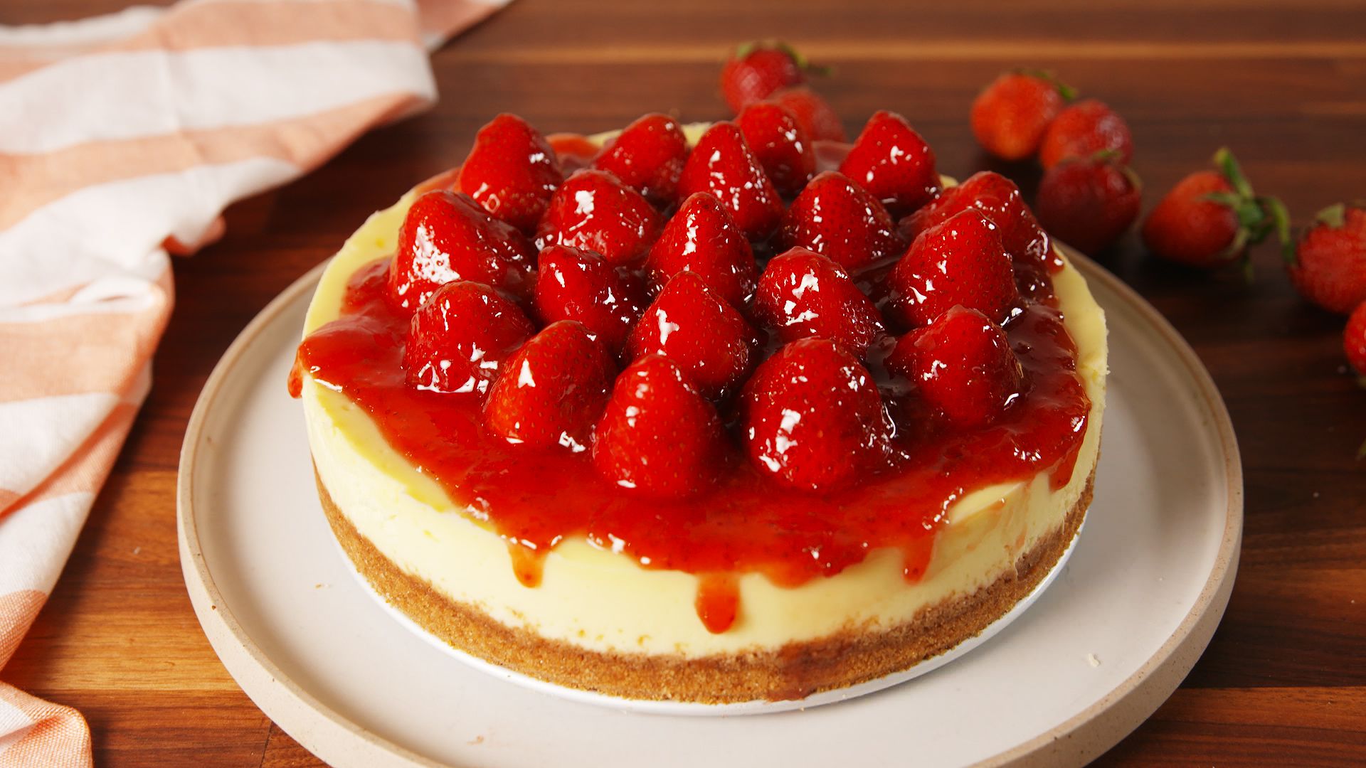 New York Style Cheesecake with Raspberry sauce recipe