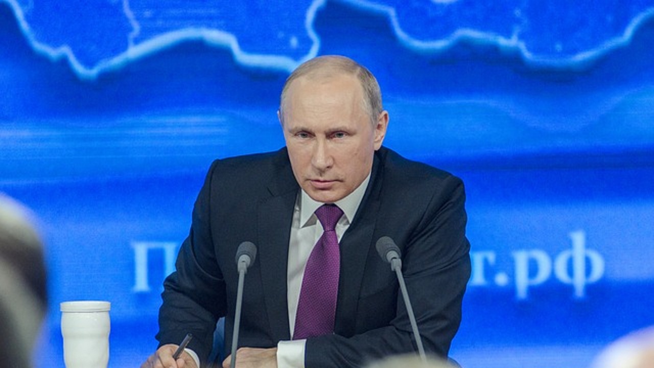 Putin, aprirà all'Occidente? Segnali di distensione