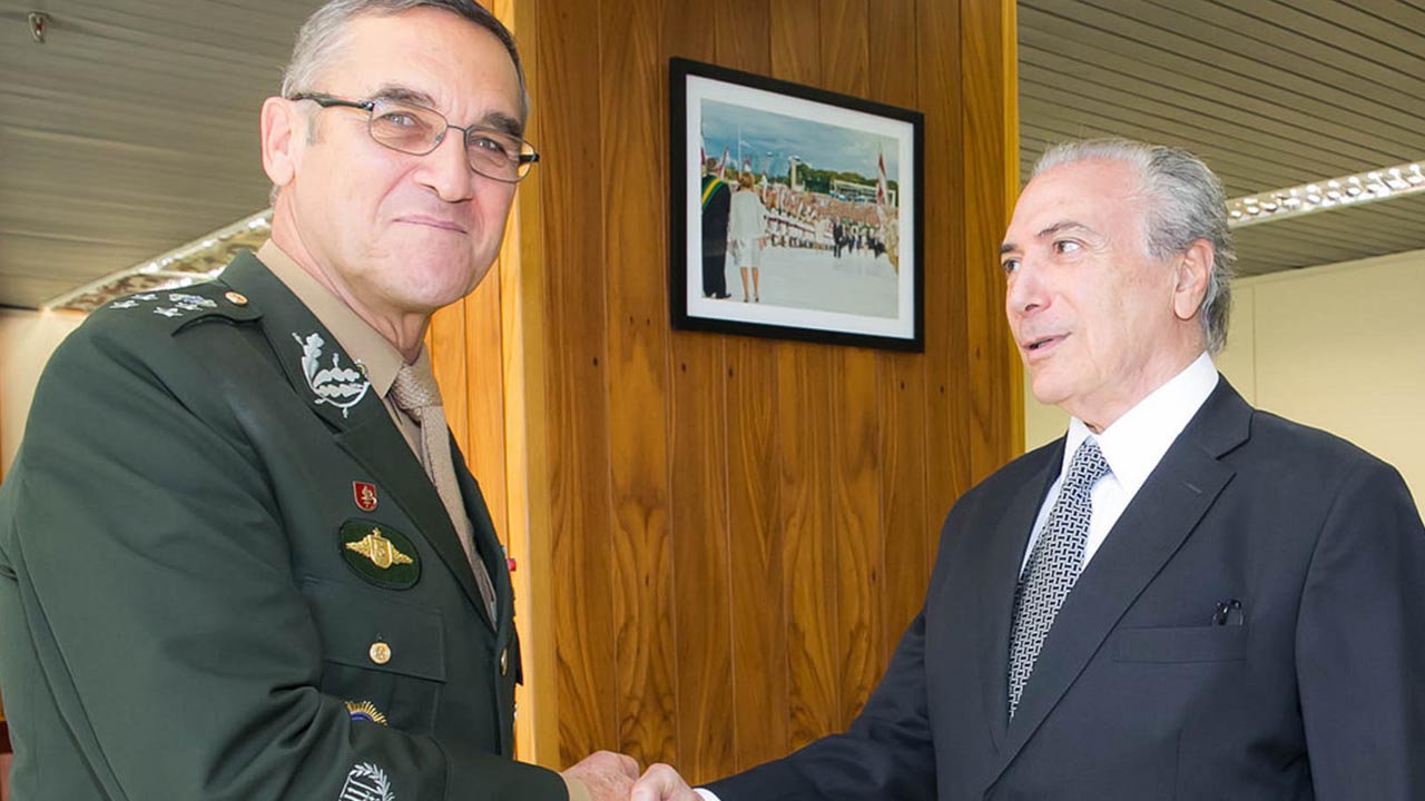 General Villas Bôas do Exército, recebe um 'aviso', veja o vídeo