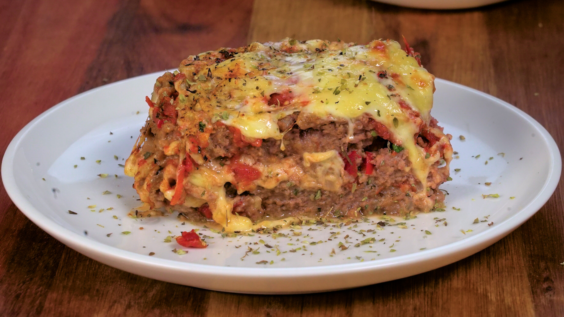Receta: Pastel de carne con salchichas