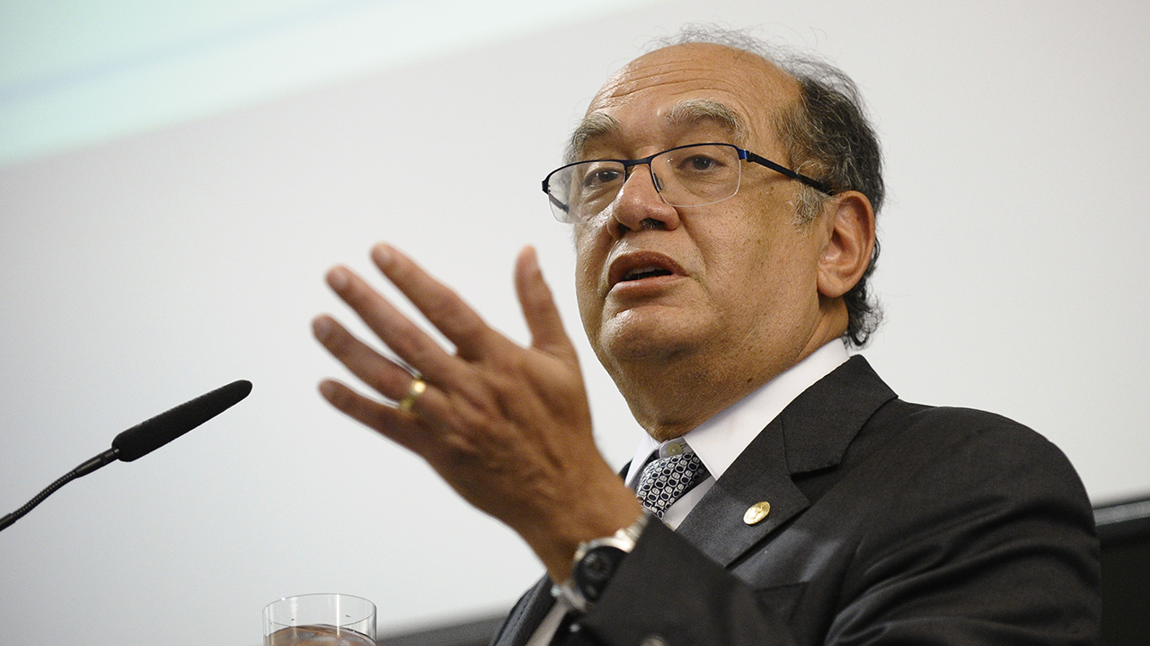 Gilmar Mendes revela que está sofrendo pressão dos companheiros do STF