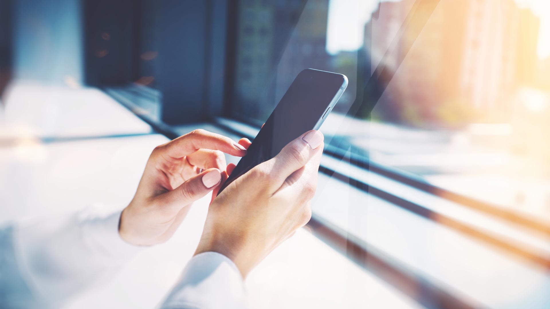 El teléfono celular es malo para tu cerebro? Mejor usarlo poco y con auriculares