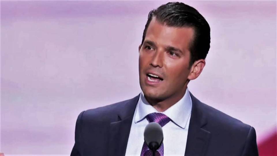 Don Jr. falla miserablemente tomando fotos baratas de Hillary Clinton